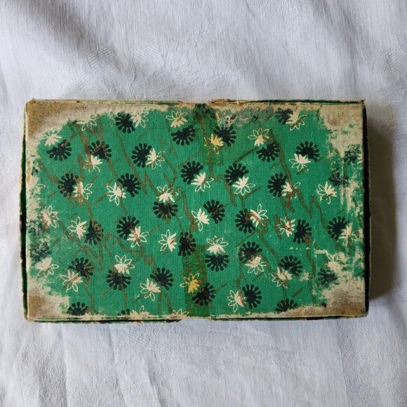 Vintage butter knives with faux bone handles, embossed with "C" - Picture 5 of 6